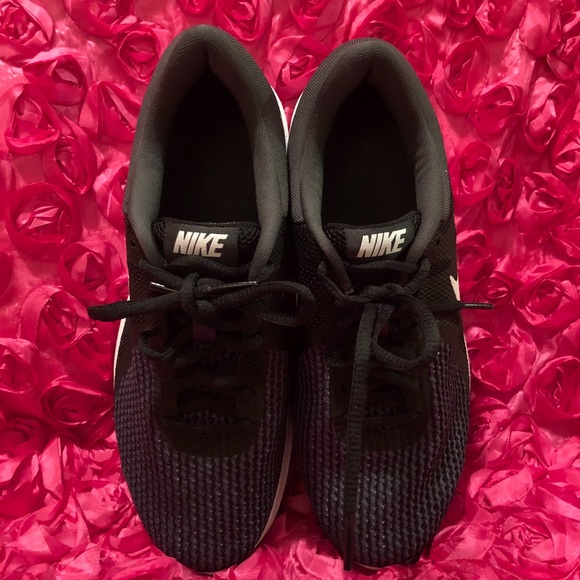 nike revolution 4 wide womens